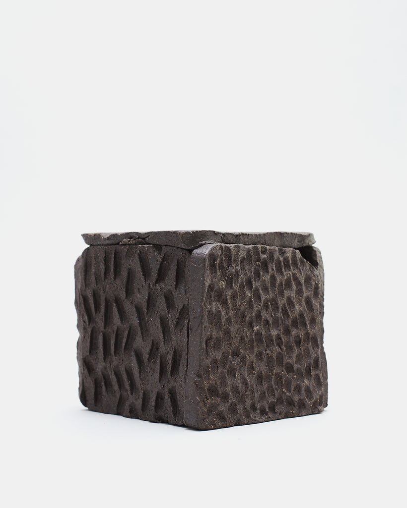 MARE HOLDER by DCAS x ŌMBIA for AMILE